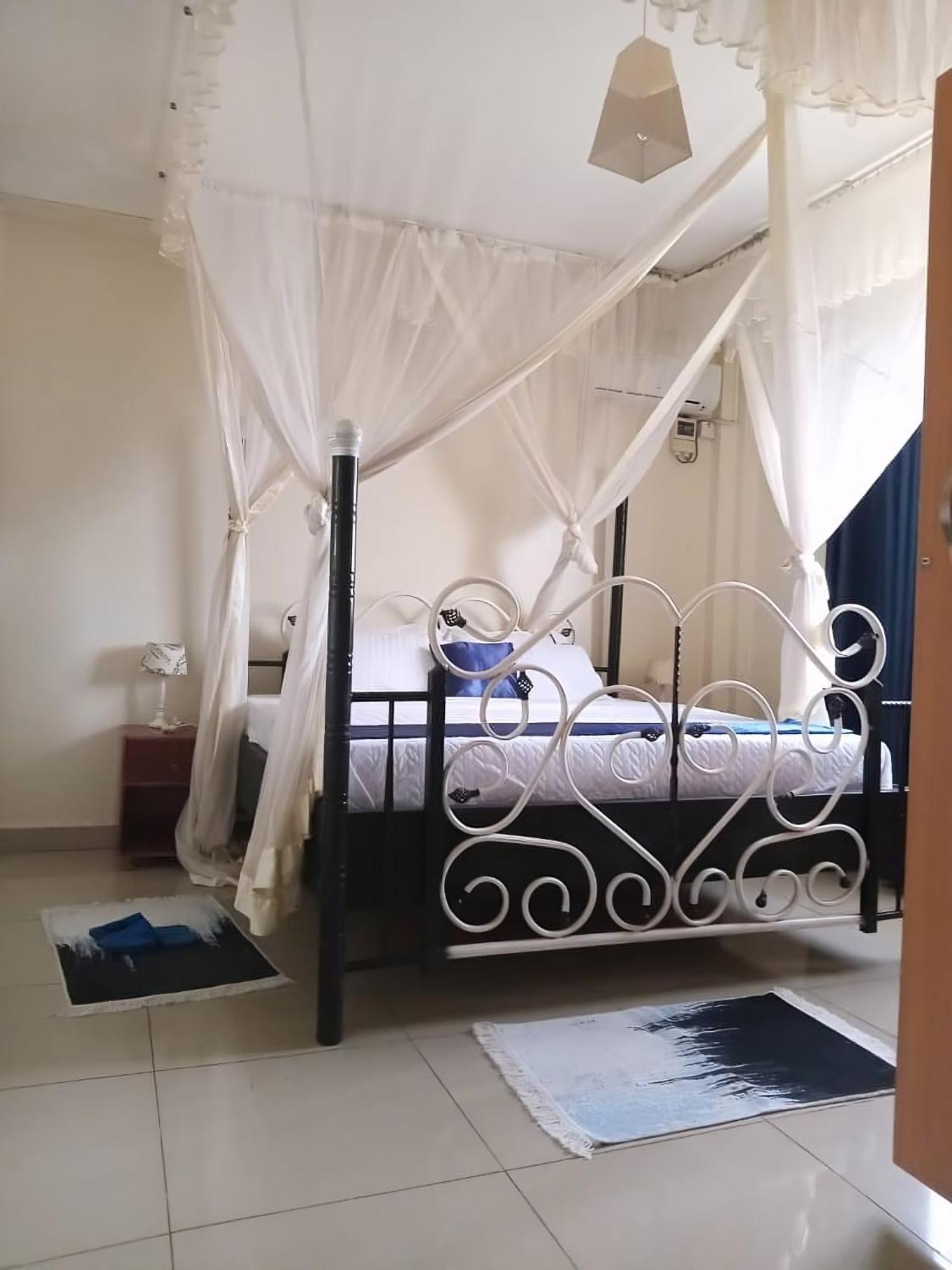 The Abode Apartments Lake View & Breakfast Suite Near Beach Entebbe Luaran gambar