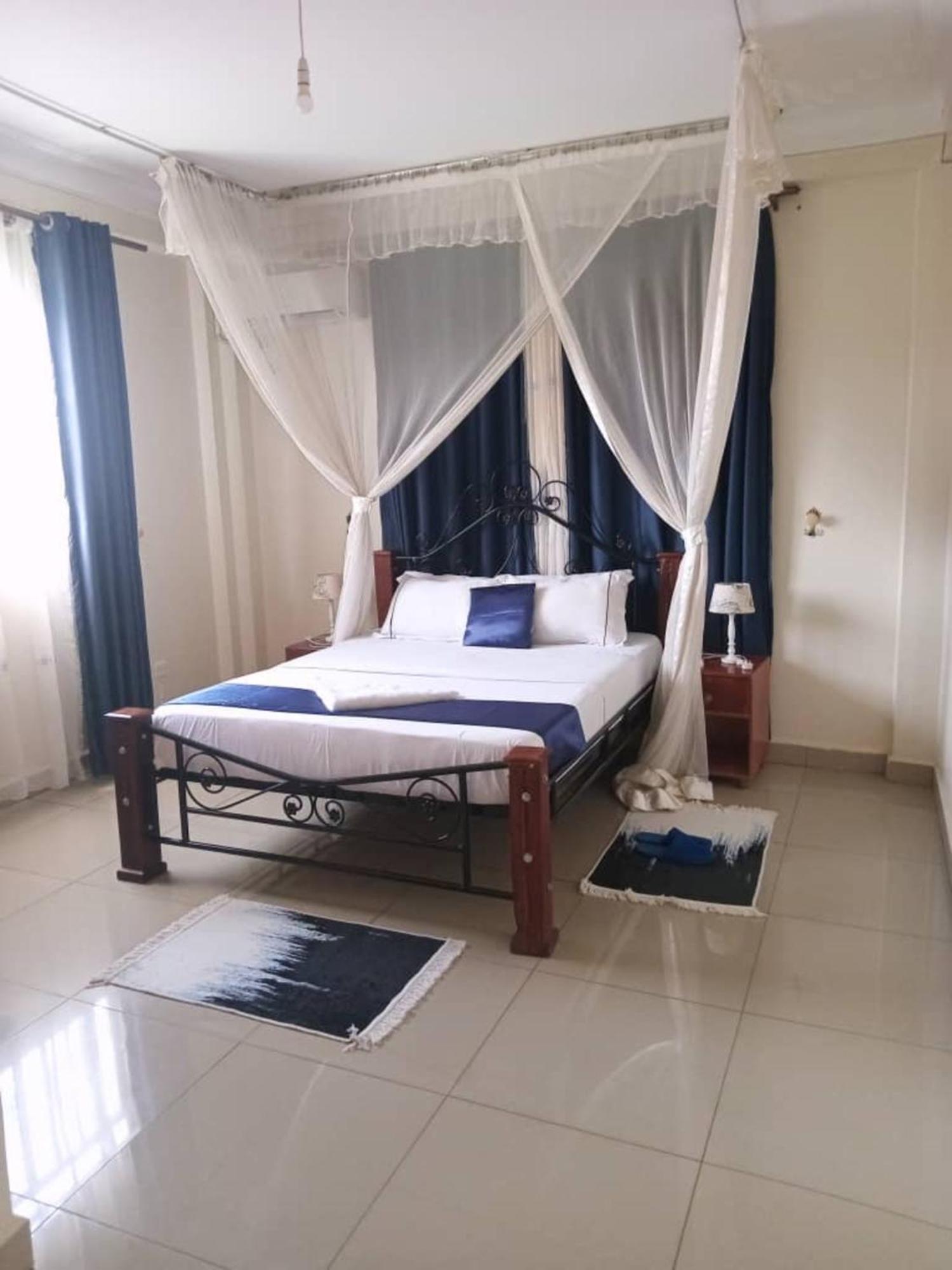 The Abode Apartments Lake View & Breakfast Suite Near Beach Entebbe Luaran gambar